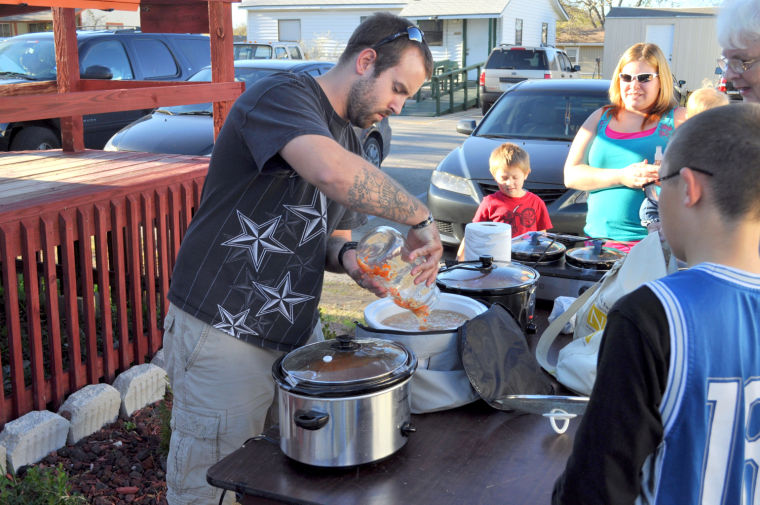 Cove kids serve homeless